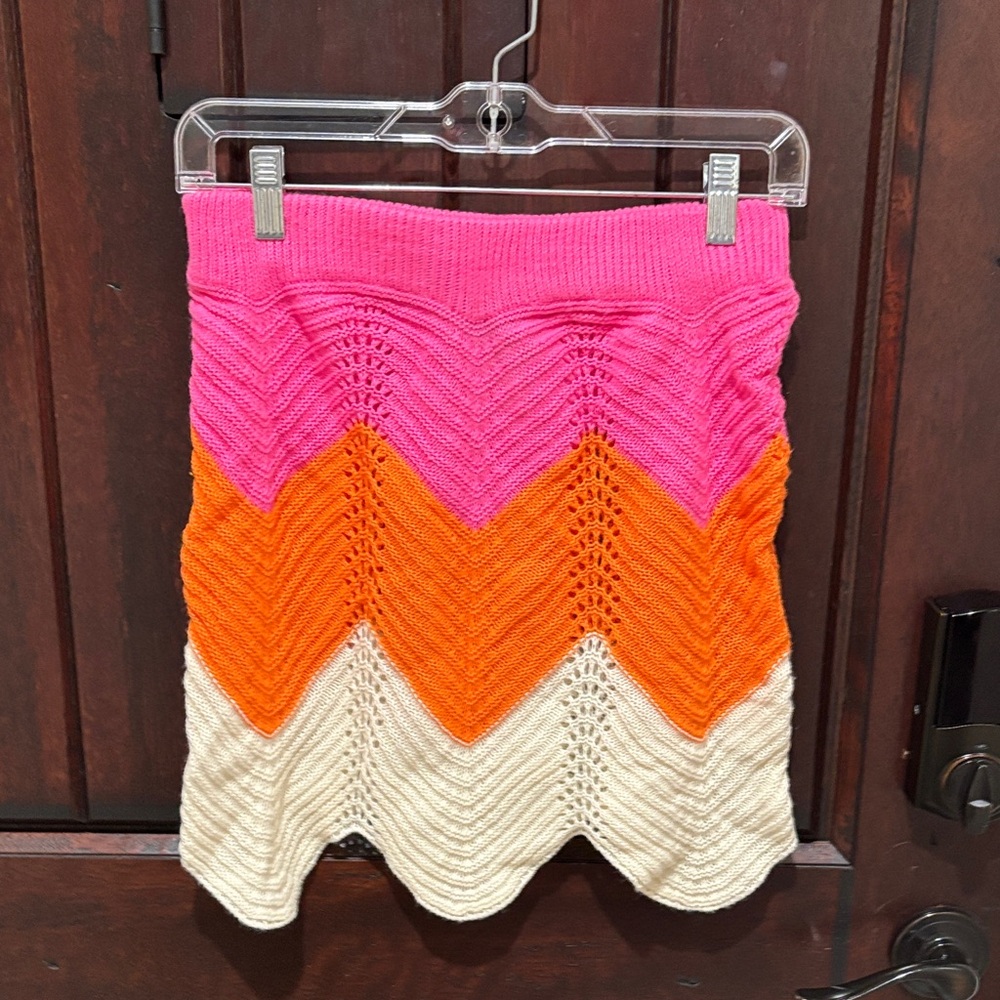 Envme Chevron Polo - Pink, Orange, Cream Outfit L - Picture 5 of 7